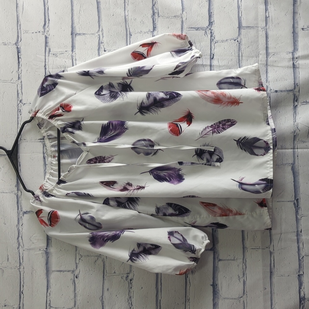 Order Plus Co. Brand White Blouse Feather Print Women's Size Small
